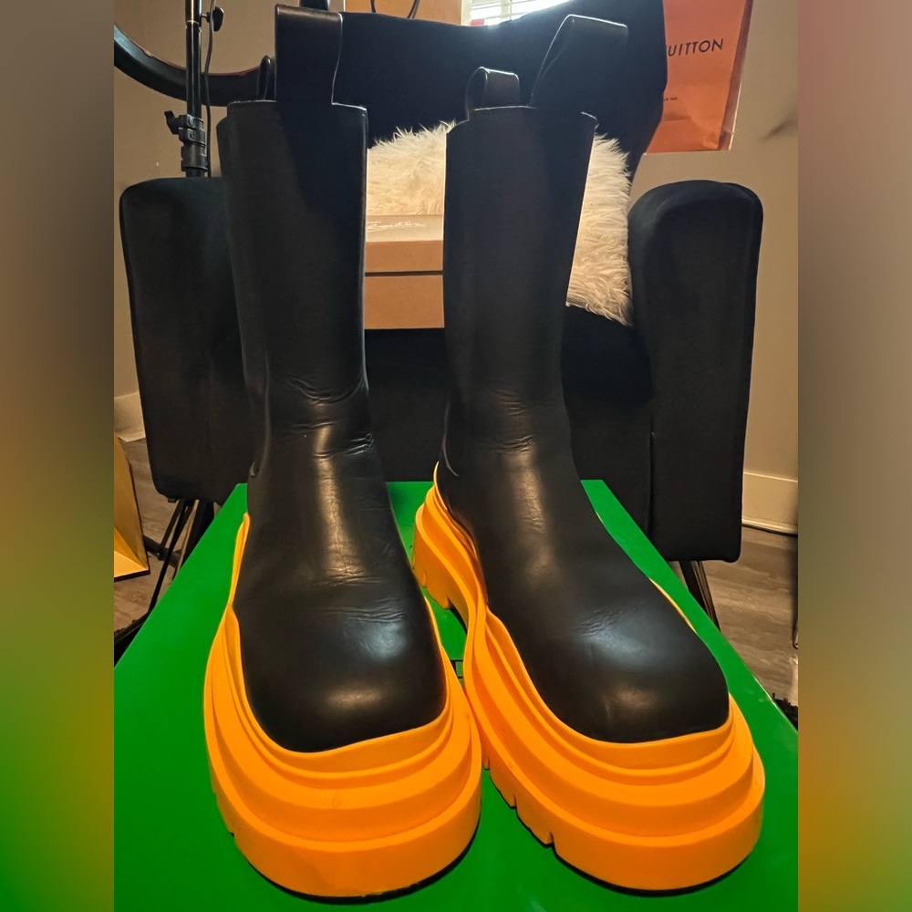 Bottega Veneta tire boots